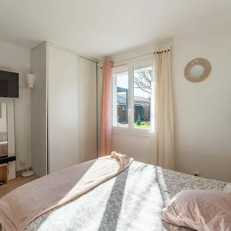2 Bedroom Awesome In *