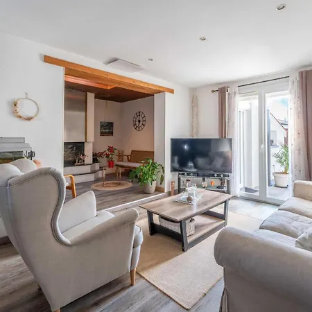 2 Bedroom Awesome In Dom wakacyjny