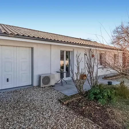 2 Bedroom Awesome In *